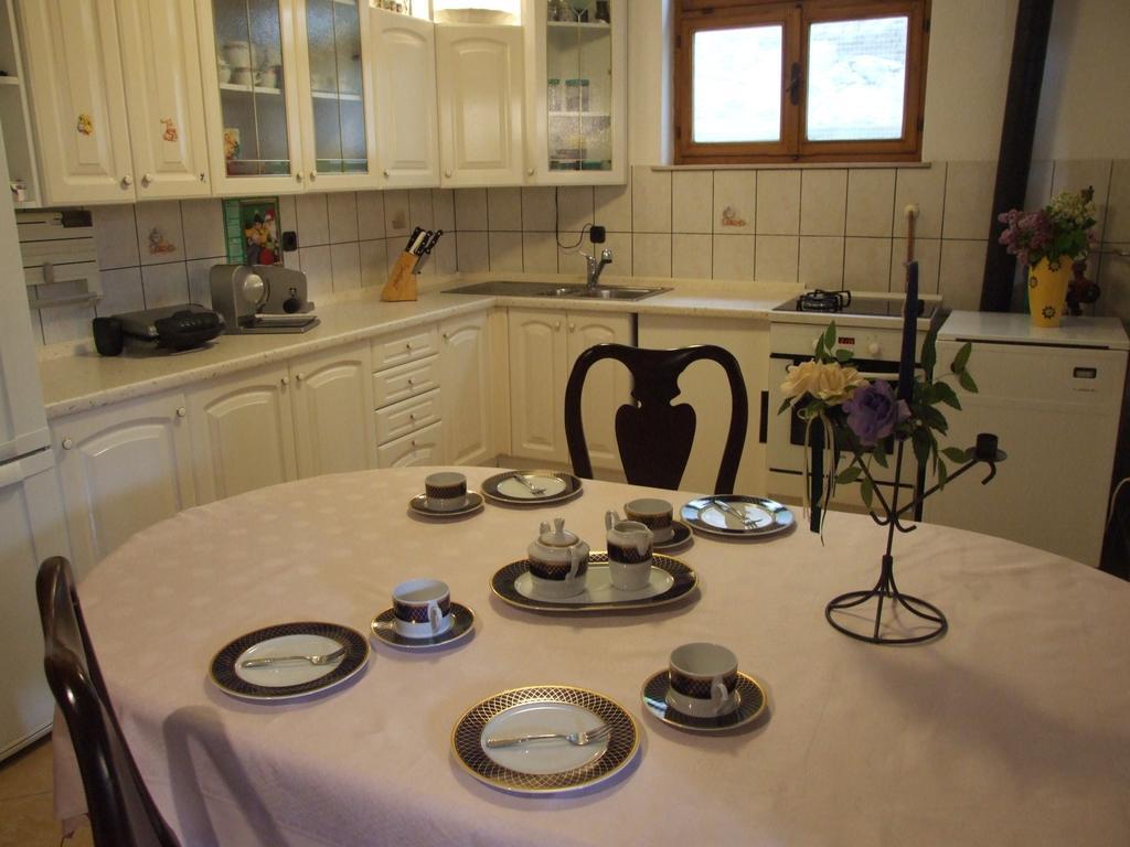 Apartment Dino سفيتي يوراي الغرفة الصورة